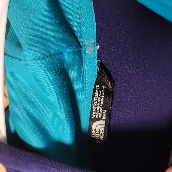 The North Face Women's Zip Up Hoodie Size Medium Purple - Picture 3 of 7